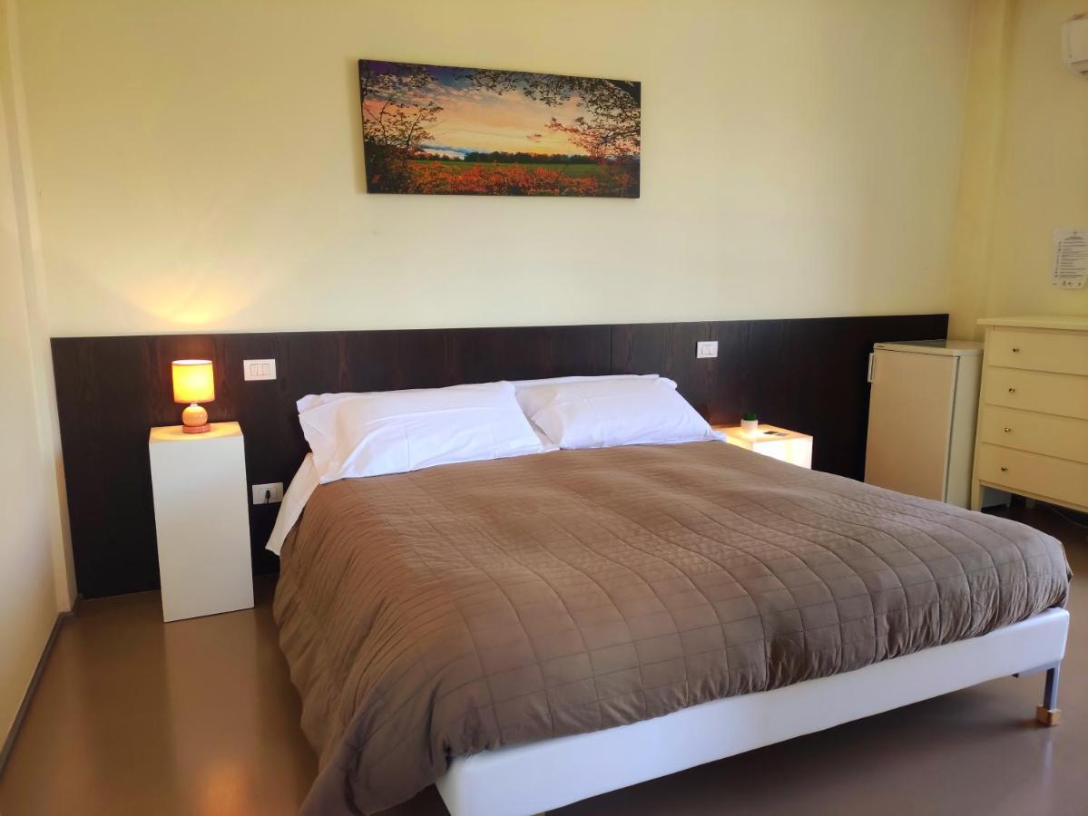 Hotel Villaggio Le Stelline มอนเตฟัลโก ภายนอก รูปภาพ