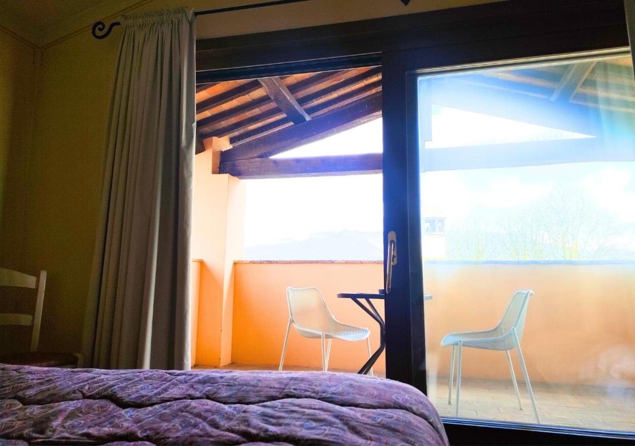 Hotel Villaggio Le Stelline มอนเตฟัลโก ภายนอก รูปภาพ